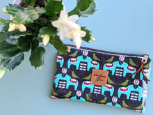 Load image into Gallery viewer, Catch-All Fully-Lined Zipper Pouch || Cotton/Linen Blend Oilcloth || Swedish &quot;Dalapferd&quot; Design