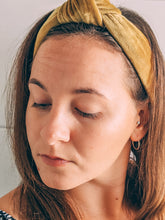 Load image into Gallery viewer, Seasonal Velvet Knot Headband || Turban