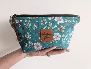 Boxed Zipper Pouch || Fully-Lined || With or Without Pockets || Hygge Floral Design