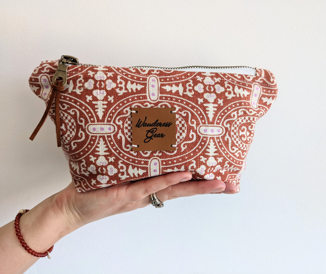 Boxed Zipper Pouch || Fully-Lined || With or Without Pockets || Rust Medallion Design